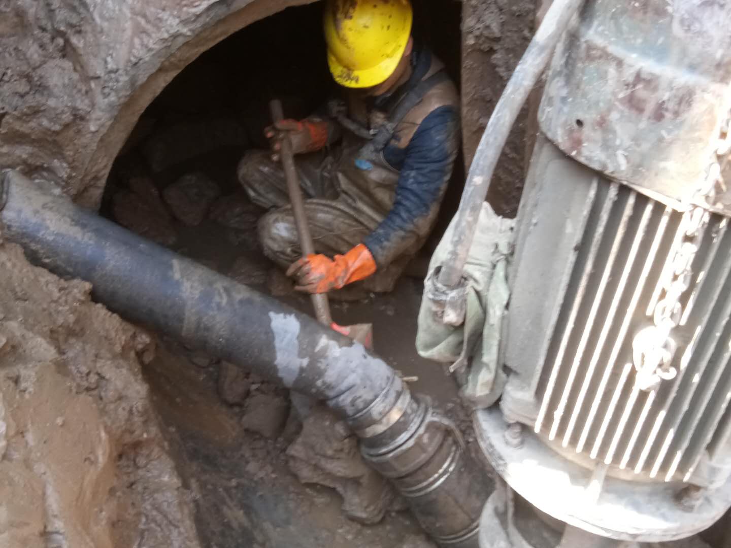 长安镇管道清淤