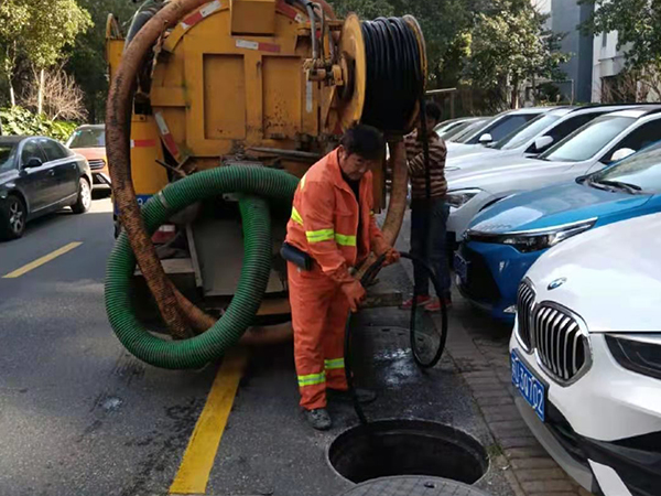 长安镇排污管道清淤